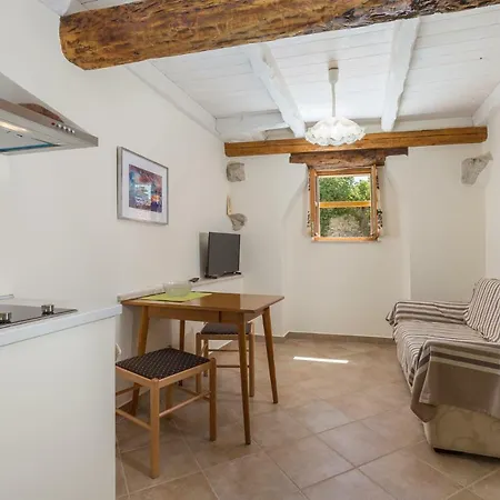 Charming Studio 