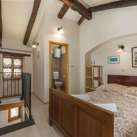 Charming Studio 